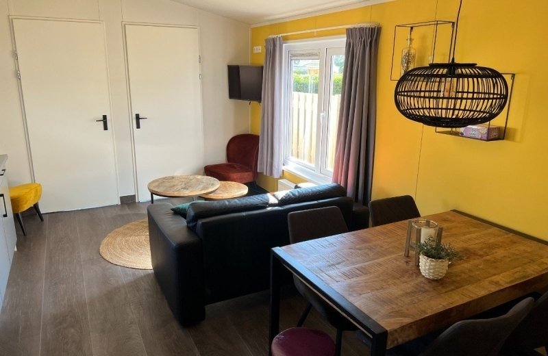 Eettafel wolfskamp 17 bergzicht ommen boekjebungalow